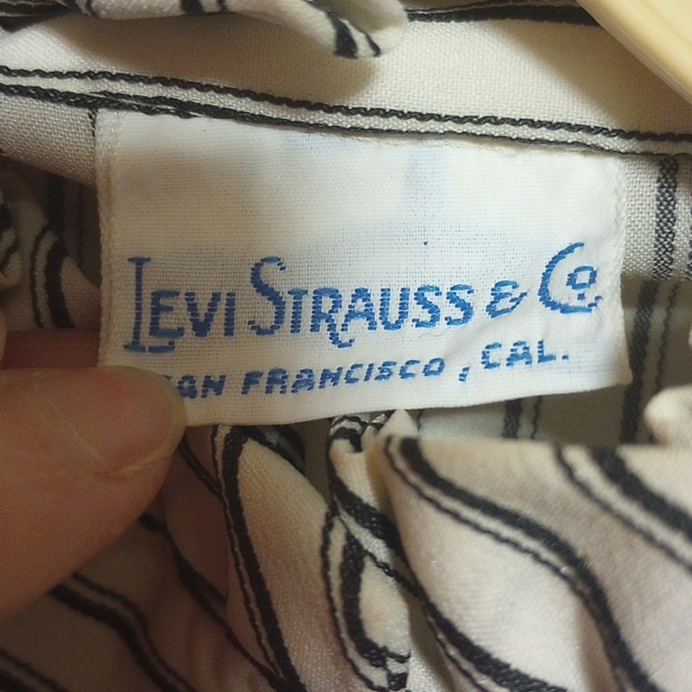 Levi Strauss Cream/White & Black Striped Polyester Vintage Blouse w/ High Neck - Picture 5 of 6